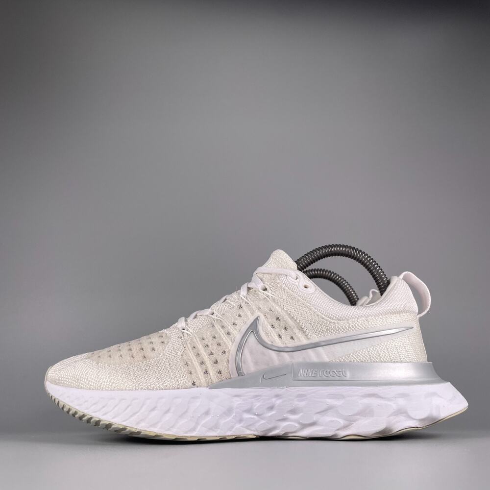 Nike React Infinity Run Flyknit 2 Women's Size 7.5 White Running Shoes Athletic